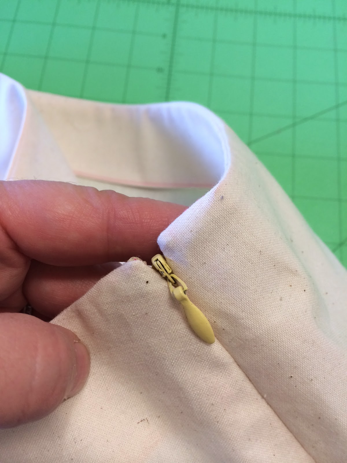 Sewing an Invisible (Concealed) Zipper into a Seam - The Assembly