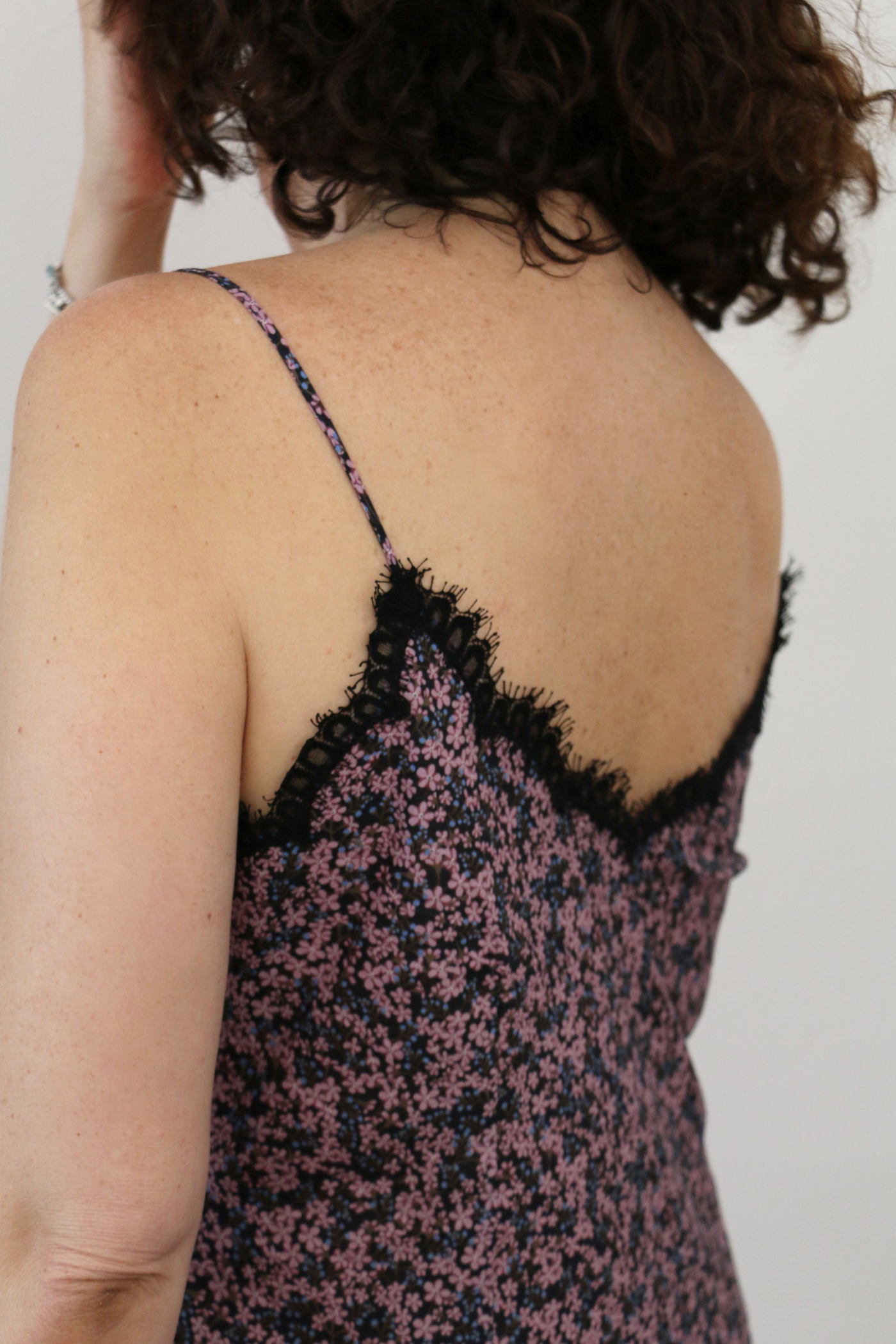 Sewing with lace, Blog